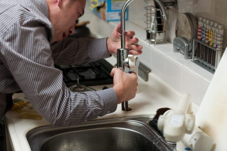 Vital Things to Consider Before Hiring a Plumber