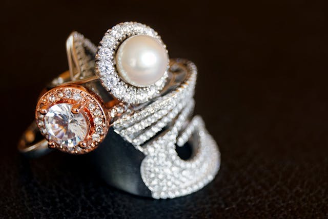 Jewelry-School