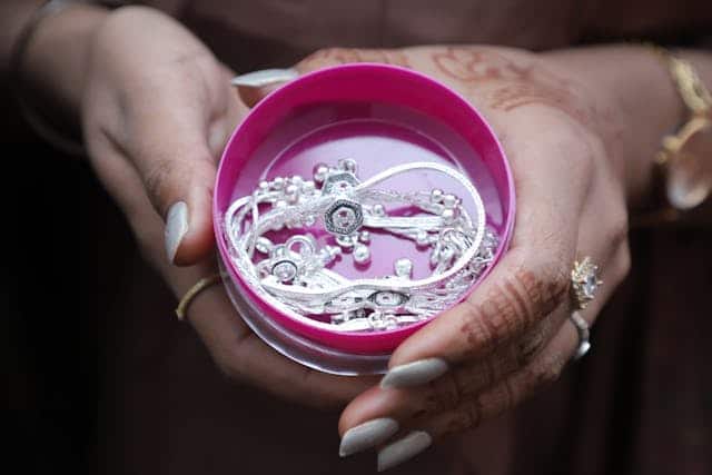 Clean-Silver-Jewelry